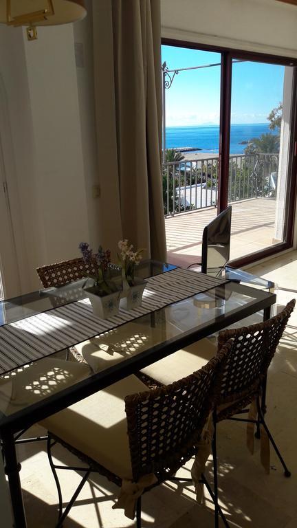 The Terrace Of Puerto Banus Beach Marbella Bagian luar foto